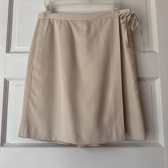 Vintage Liz Claiborne Golf Faux Wrap Skort Neutral Athleisure Preppy Pockets - Picture 15 of 17